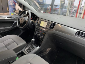 Photo 19 du bon plan VOLKSWAGEN Golf Sportsvan 1.4 TSI 125ch BlueMotion Technology Confortline DSG7 occasion à 18990 €