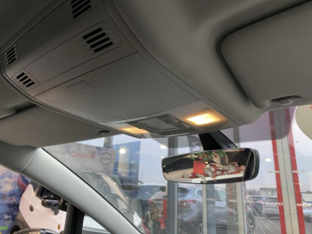 Photo 20 du bon plan VOLKSWAGEN Golf Sportsvan 1.4 TSI 125ch BlueMotion Technology Confortline DSG7 occasion à 18990 €