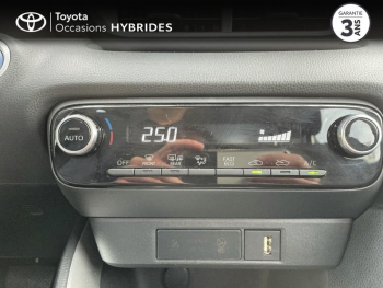 Photo 22 du bon plan TOYOTA Yaris 116h Dynamic Business 5p + Programme Beyond Zero Academy MY22 occasion à 18990 €