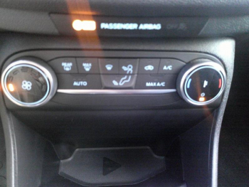 Photo 11 du bon plan FORD Fiesta 1.0 Flexifuel 95ch Titanium Business 5p occasion à 15500 €