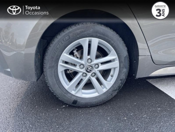 Photo 16 du bon plan TOYOTA Corolla 184h Dynamic Business occasion à 15990 €