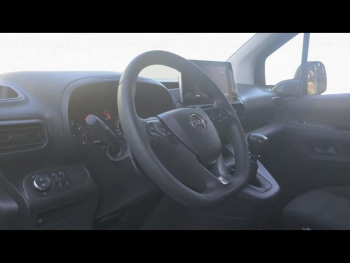 Photo 12 du bon plan OPEL Combo Life L1H1 1.5 D 100ch Edition BVM6 occasion à 17900 €