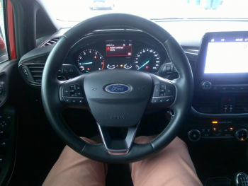 Photo 5 du bon plan FORD Fiesta 1.1 75ch Titanium Business 5p occasion à 13490 €