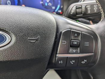 Photo 13 du bon plan FORD Kuga 2.5 Duratec 225ch PHEV Vignale BVA occasion à 24990 €