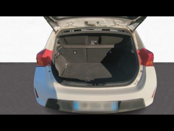 Photo 9 du bon plan TOYOTA Auris HSD 136h Feel! occasion à 10490 €