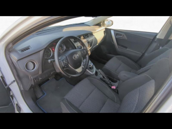 Photo 10 du bon plan TOYOTA Auris HSD 136h Feel! occasion à 10490 €