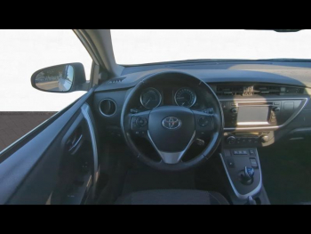 Photo 12 du bon plan TOYOTA Auris HSD 136h Feel! occasion à 10490 €