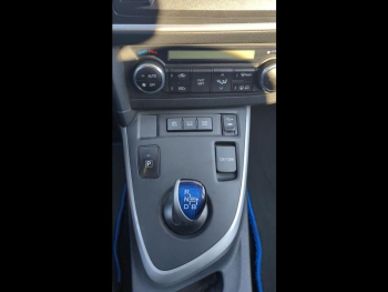 Photo 13 du bon plan TOYOTA Auris HSD 136h Feel! occasion à 10490 €