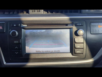 Photo 25 du bon plan TOYOTA Auris HSD 136h Feel! occasion à 10490 €