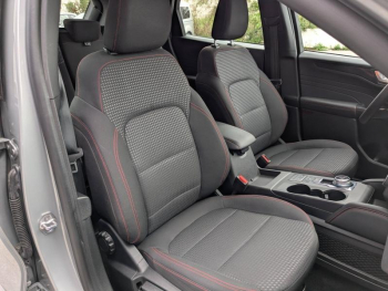 Photo 16 du bon plan FORD Kuga 2.5 Duratec 190ch FHEV E85 ST-Line BVA occasion à 27500 €