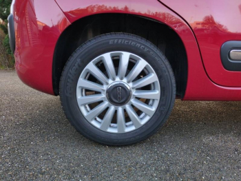 Photo 8 du bon plan FIAT 500L 1.4 16v 95ch Popstar occasion à 6500 €