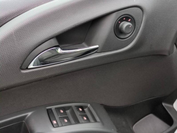 Photo 21 du bon plan OPEL Meriva 1.7 CDTI110 FAP Edition occasion à 5990 €