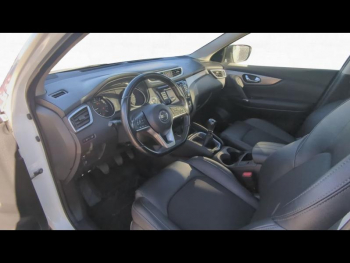 Photo 12 du bon plan NISSAN Qashqai 1.3 DIG-T 140ch Tekna 2019 occasion à 14490 €