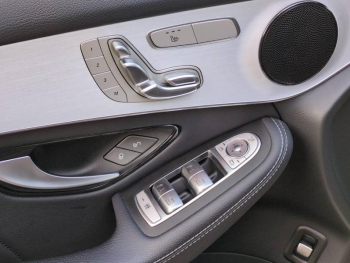 Photo 22 du bon plan MERCEDES-BENZ GLC 300 de 194+122ch AMG Line 4Matic 9G-Tronic occasion à 30900 €