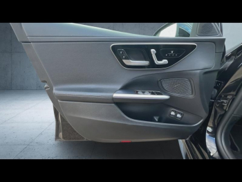 Photo 21 du bon plan MERCEDES-BENZ Classe C Break 300 e 204+129ch AMG Line occasion à 24900 €