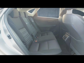 Photo 13 du bon plan LEXUS NX 300h 2WD Pack Business Euro6d-T occasion à 19900 €