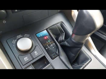 Photo 18 du bon plan LEXUS NX 300h 2WD Pack Business Euro6d-T occasion à 19900 €