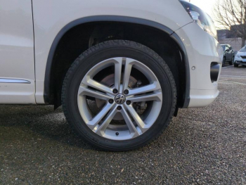 Photo 6 du bon plan VOLKSWAGEN Tiguan 2.0 TDI 177ch BlueMotion Technology FAP R Exclusive 4Motion DSG7 occasion à 15900 €