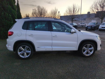Photo 10 du bon plan VOLKSWAGEN Tiguan 2.0 TDI 177ch BlueMotion Technology FAP R Exclusive 4Motion DSG7 occasion à 15900 €