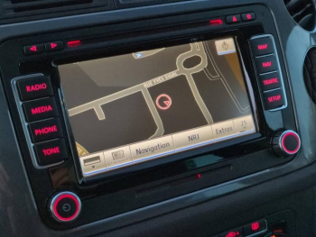 Photo 21 du bon plan VOLKSWAGEN Tiguan 2.0 TDI 177ch BlueMotion Technology FAP R Exclusive 4Motion DSG7 occasion à 15900 €