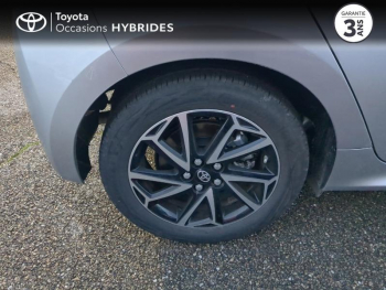 Photo 16 du bon plan TOYOTA Yaris 116h Design 5p MY22 occasion à 22300 €