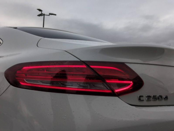 Photo 28 du bon plan MERCEDES-BENZ Classe C Coupé 250 d 204ch Sportline 9G-Tronic occasion à 22490 €