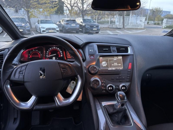 Photo 11 du bon plan CITROEN DS5 1.6 BlueHDi120 Be Chic S&S occasion à 7990 €