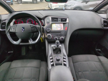 Photo 19 du bon plan CITROEN DS5 1.6 BlueHDi120 Be Chic S&S occasion à 7990 €