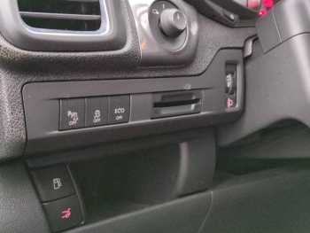 Photo 22 du bon plan CITROEN DS5 1.6 BlueHDi120 Be Chic S&S occasion à 7990 €