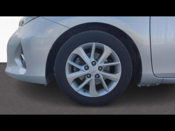 Photo 17 du bon plan TOYOTA Auris 100 VVT-i Dynamic occasion à 10900 €