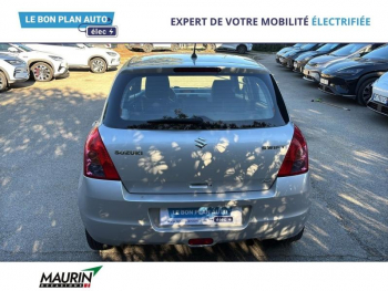 Photo 5 du bon plan SUZUKI Swift 1.6 VVT Sport 3p occasion à 5990 €