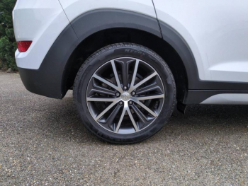 Photo 8 du bon plan HYUNDAI Tucson 1.7 CRDI 141ch Edition #Mondial 2WD DCT-7 occasion à 14990 €