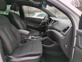 Photo 12 du bon plan HYUNDAI Tucson 1.7 CRDI 141ch Edition #Mondial 2WD DCT-7 occasion à 14990 €