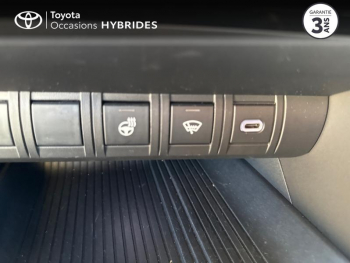 Photo 21 du bon plan TOYOTA C-HR 1.8 Hybride 140ch Design NG23 occasion à 27990 €