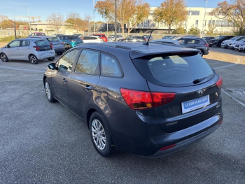 Photo 8 du bon plan KIA Cee'd SW 1.6 CRDi 110ch Business ISG occasion à 10990 €
