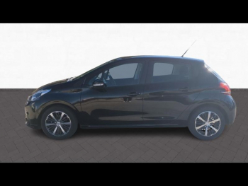 Photo 4 du bon plan PEUGEOT 208 1.2 PureTech 82ch Allure 5p occasion à 6990 €