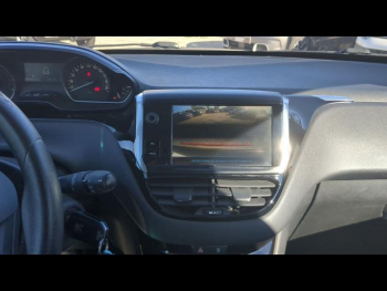 Photo 28 du bon plan PEUGEOT 208 1.2 PureTech 82ch Allure 5p occasion à 6990 €