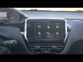 Photo 30 du bon plan PEUGEOT 208 1.2 PureTech 82ch Allure 5p occasion à 6990 €