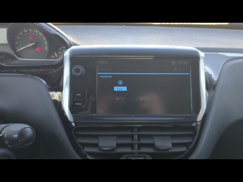 Photo 31 du bon plan PEUGEOT 208 1.2 PureTech 82ch Allure 5p occasion à 6990 €