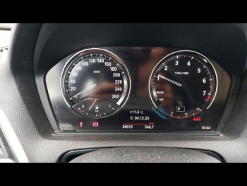 Photo 22 du bon plan BMW Série 1 116i 109ch UrbanChic 5p Euro6d-T occasion à 15900 €