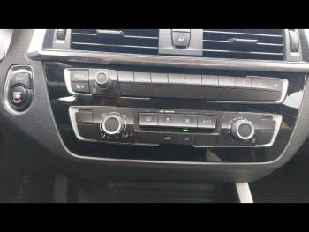 Photo 25 du bon plan BMW Série 1 116i 109ch UrbanChic 5p Euro6d-T occasion à 15900 €