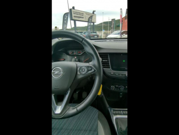 Photo 21 du bon plan OPEL Crossland X 1.2 Turbo 110ch Design 120 ans Euro 6d-T occasion à 11490 €