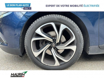 Photo 14 du bon plan RENAULT Scenic 1.7 Blue dCi 150ch Intens EDC occasion à 10990 €