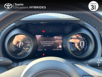 Photo 14 du bon plan TOYOTA Yaris 116h Design 5p MY22 occasion à 21990 €
