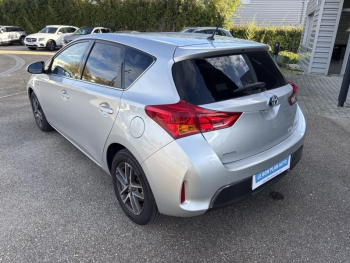 Photo 14 du bon plan TOYOTA Auris HSD 136h Feel! occasion à 13500 €