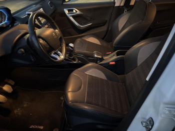 Photo 7 du bon plan PEUGEOT 2008 1.2 PureTech 130ch Allure S&S occasion à 7500 €