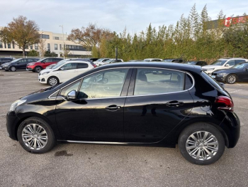 Photo 4 du bon plan PEUGEOT 208 1.2 PureTech 82ch Allure 5p occasion à 7600 €