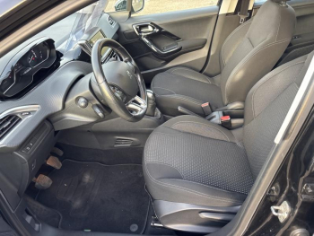 Photo 7 du bon plan PEUGEOT 208 1.2 PureTech 82ch Allure 5p occasion à 7600 €
