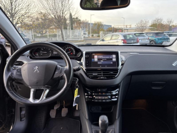 Photo 11 du bon plan PEUGEOT 208 1.2 PureTech 82ch Allure 5p occasion à 7600 €
