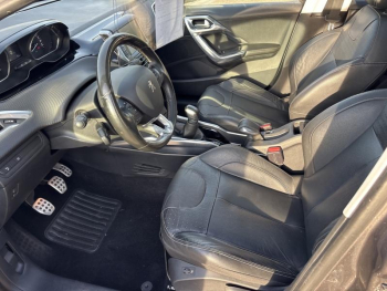 Photo 7 du bon plan PEUGEOT 2008 1.2 PureTech 110ch FÃ©line Titane S&S occasion à 5990 €